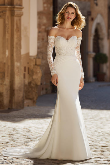 Ivoire Sirène Sweetheart Neck Appliqued Sweep Train Robe de mariée